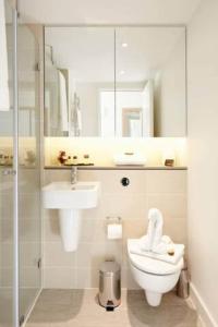 Cosy Studio right at Liverpool Street Station!