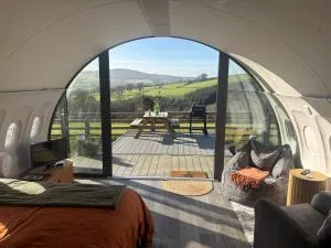 Sky High Glamping - 塔洛