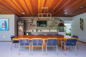 Casa na Praia do Forte com 7 suítes - Azores Beach House