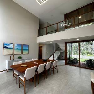 Casa na Praia do Forte com 7 suítes - Azores Beach House