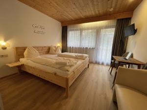 Standard Double Room with Balcony room in Biolandhaus Seethaler