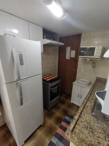 Apartamento a 150 metros da Praia dos Anjos