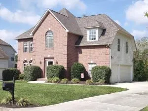 Beautiful 1 acre 4 bd 3 bath non-smoking home - Heiskell