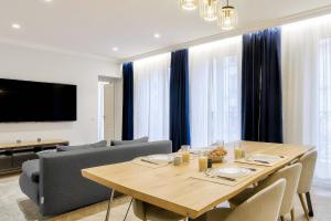 Stylish and New 2BR Flat in the Heart of Paris