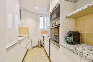 Stylish and New 2BR Flat in the Heart of Paris