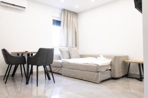 Hugo apartments 