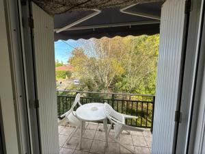 Appart'hotels Residence Les Milandes : Appartement avec Terrasse