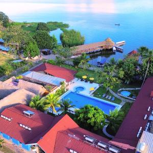 Laguna Azul Hotel & Suites