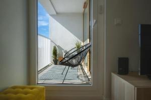 Komfortowy apartament z balkonem i parkingiem