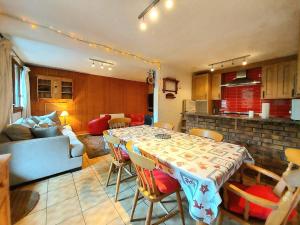 Large Duplex Apartment 8 persons