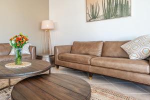 Lakeside La Quinta by Open Air Homes Month Plus Home