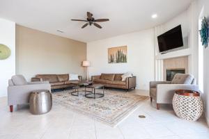 Lakeside La Quinta by Open Air Homes Month Plus Home