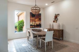 Lakeside La Quinta by Open Air Homes Month Plus Home
