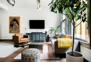 City Lights Loft Downtown LA Month Plus