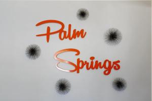 The Blue Door Bungalow - Your Private Palm Springs Home