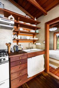 Hillside Hideaway Guest House in Topanga Canyon