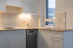 Blue River Apartment with Sauna&Gym and Parking