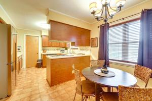 2 Mi to U of A Centrally Located Home with Patio!