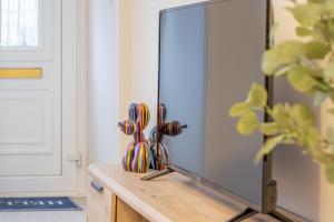 Hawick Apartment- 2-Bed in Coatbridge, Mins from Motorway to Glasgow