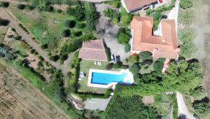 Charming Villa in Pedraça with Shared Pool