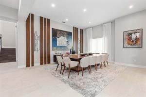 The Breathtaking Bears Den Mansion-TB011