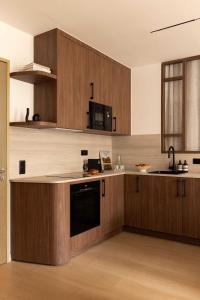 Elegant apartment - AC- 2BR-6P- Madeleine