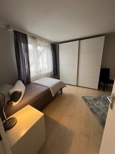 Geräumige Ferienwohnung in direkter Nähe zum Rhein