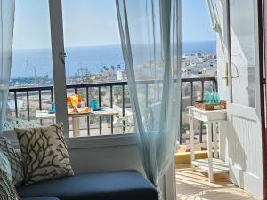 NEVERENDING SEAVIEW APARTMENTS, Achacay, Los Cristianos, Tenerife