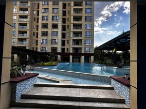 Nairobi High Rise with Balcony & Pool 24 7 Security