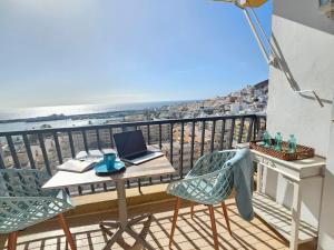 NEVERENDING SEAVIEW APARTMENTS, Achacay, Los Cristianos, Tenerife