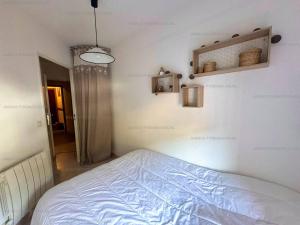 Appartement 2* 6 Couchages au Pied des Pistes avec Balcon et Parking – Les Angles - FR-1-295-178