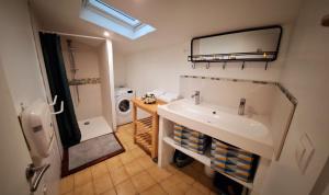 Maisons de vacances Maison familiale avec grand jardin et spa : photos des chambres