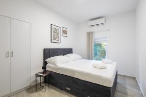 Beachfront Boutique Apartments with Free Parking