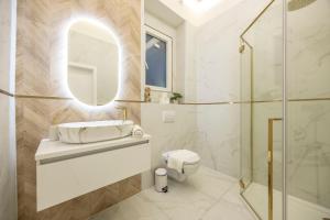 Luxurious Charming E47 City Center Suite by Prestige Homes