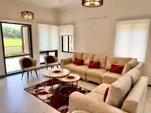 Lake View Villa Lavish Weekend getaway Near Gurugram - Manesar