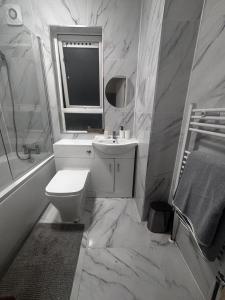 Three property house Double room available in three bedroom house