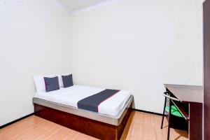 Hotel O Ump Near Rs Margono