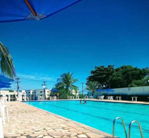 Apartamento no Condomínio Marina Clube