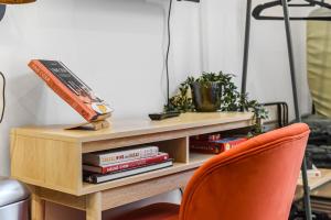 Cute & Compact - Petite Studio with Style!