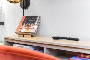 Cute & Compact - Petite Studio with Style!