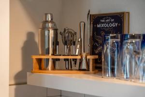 Pet friendly downtown studio!