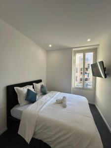 A 350m de la gare et du port de monaco