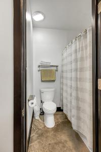 First floor suite near St Louis near ski hill