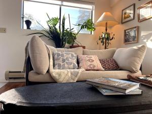 Peters Place - Spacious 2Bed & Bath Suite