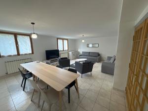 Appartements 130m T4 garden and car parks - Stade-Eurexpo-Lyon : photos des chambres