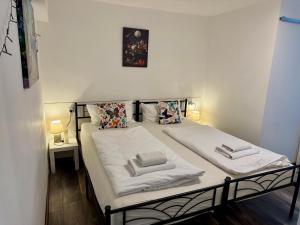 Kleine-Romantische Ferienwohnung Parkplatz vor dem Haus!