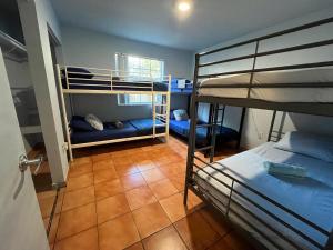 Beds & Sheets little Havana