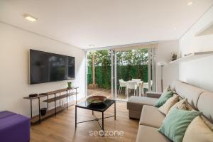 Lindo Apto c Varanda 500m da Praia NNG0102