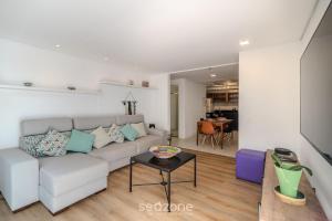 Lindo Apto c Varanda 500m da Praia NNG0102