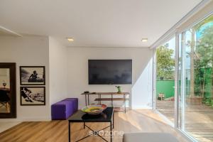 Lindo Apto c Varanda 500m da Praia NNG0102